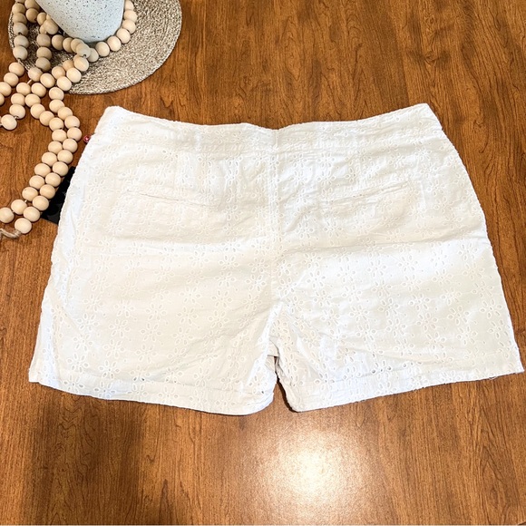 NWT Cynthia Rowley Eyelet Shorts - Picture 5 of 5